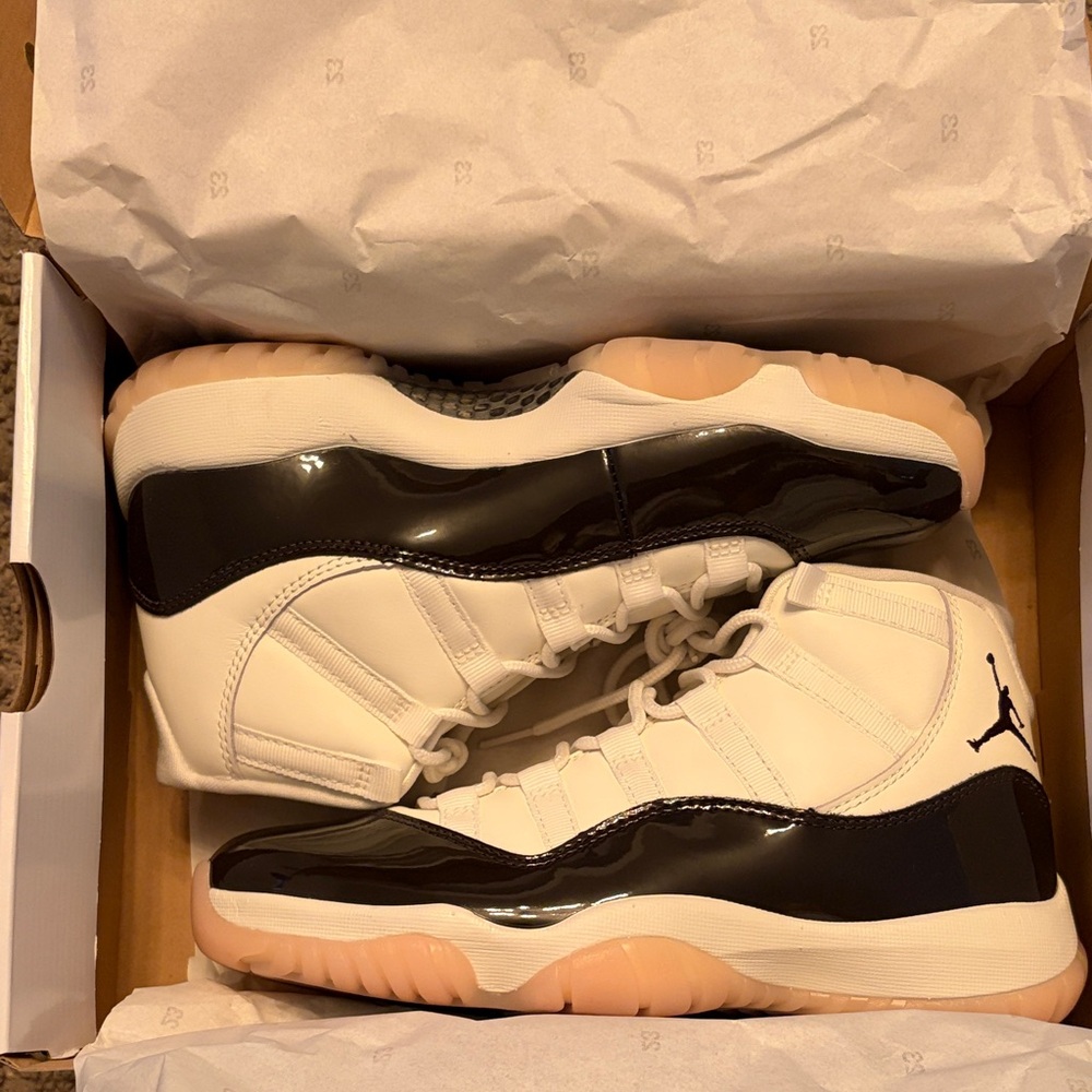 Jordan Women's Sneakers in Black and White